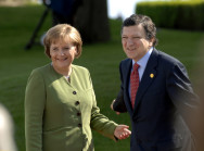 Bundeskanzlerin Merkel begrüßt EU-Kommissionspräsident Barroso