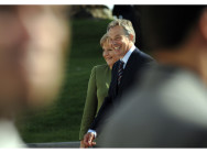 Bundeskanzlerin Merkel begrüßt den britischen Premierminister Blair