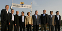 Familienfoto der G8 Staats- und Regierungschefs auf der Seebrücke in Heiligendamm, v.l., Tony Blair (Großbritannien), Romano Prodi (Italien), Wladimir Putin (Russland), Nicolas Sarkozy (Frankreich), Angela Merkel, George W. Bush (USA), Stephen H....