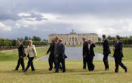 Angela Merkel and the Heads of State or Government in front of the Konstantinowski Palace in St. Petersburg